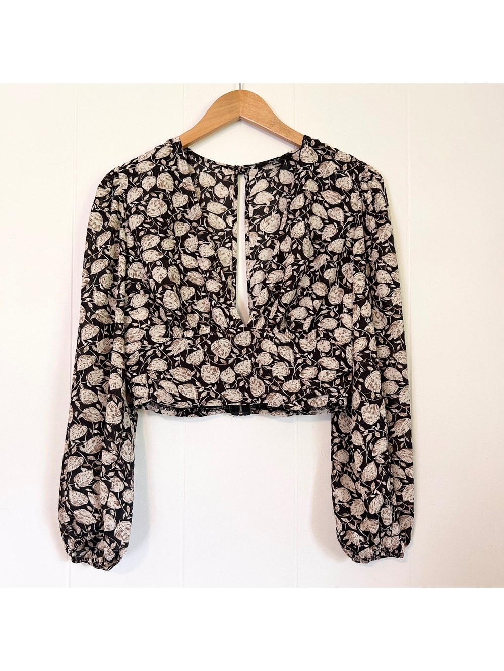 Papaya Floral Sheer Long Sleeve Deep V-Neck Blouse Top Women's Medium